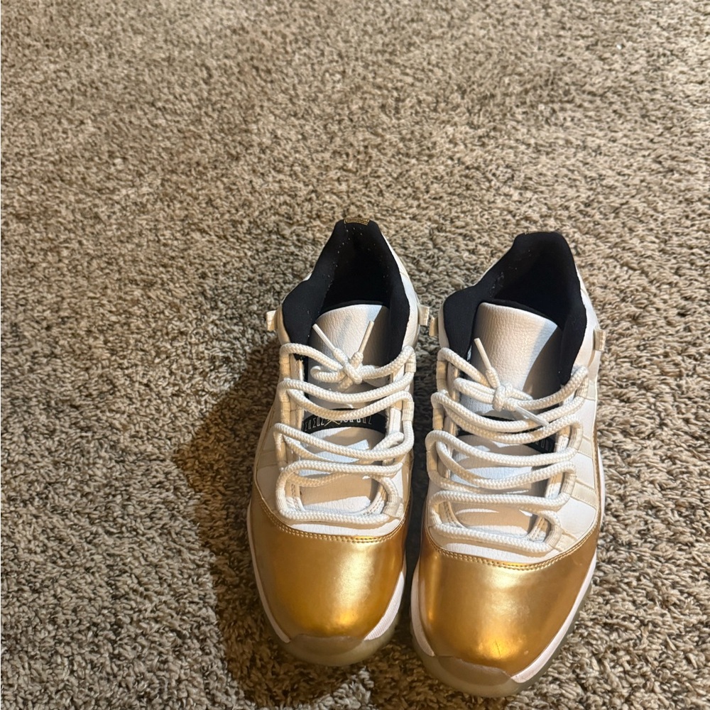 Jordan 11 Low Closing ceremony